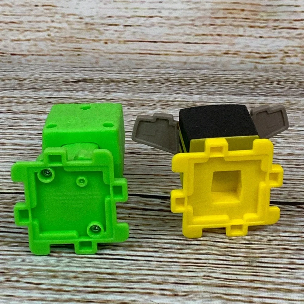 Minecraft Mini‎ Figures Creeper & Bee Set Toy Collectibles